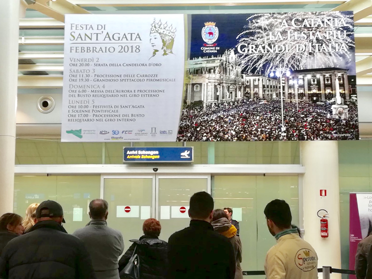 Il benvenuto di SantAgata ai devoti in arrivo per la festa